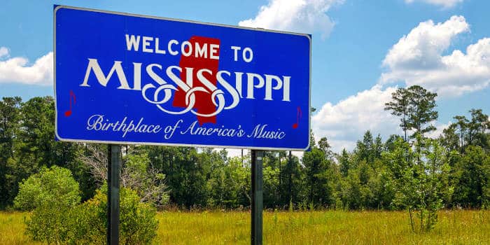 รัฐ Mississippi เร่งหาเว็บไซต์การพนันผิดกฎหมายที่แสดงตัวเป็นองค์กรทางการ้อง.
